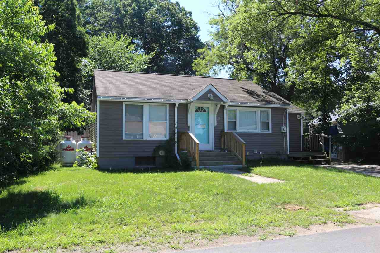 22 Summit Avenue Derry, NH 03038 - Photo 2 of 27 Gallery Image 2