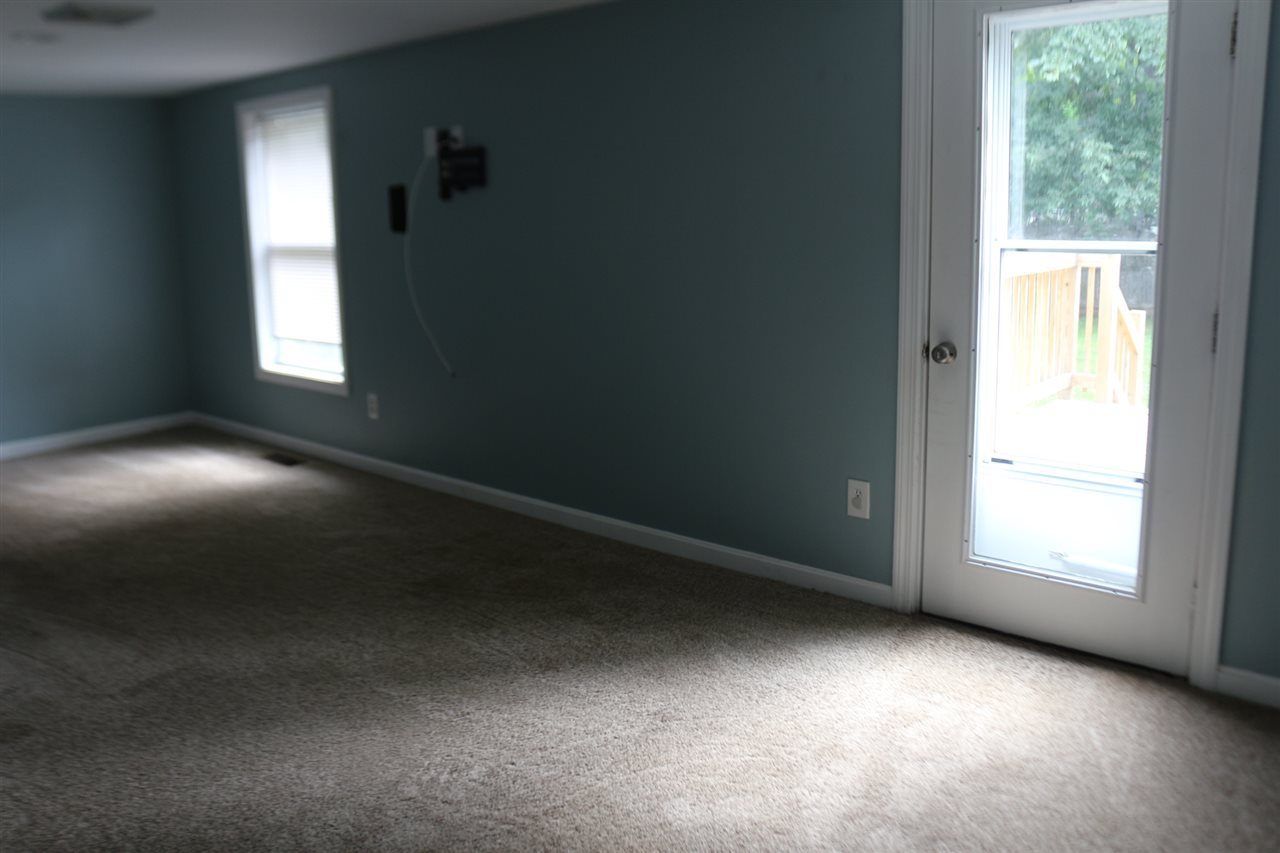 22 Summit Avenue Derry, NH 03038 - Photo 12 of 27 Gallery Image 12