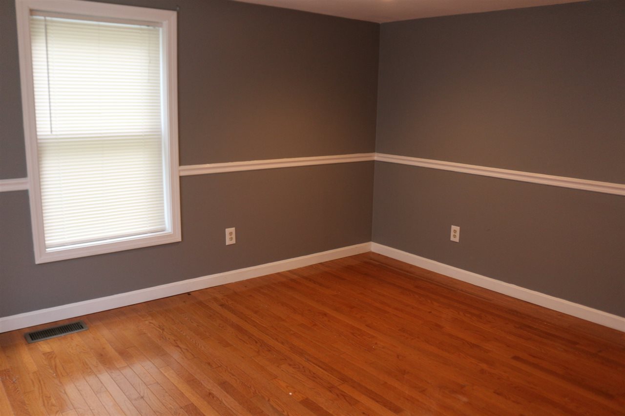 22 Summit Avenue Derry, NH 03038 - Photo 3 of 27 Gallery Image 3
