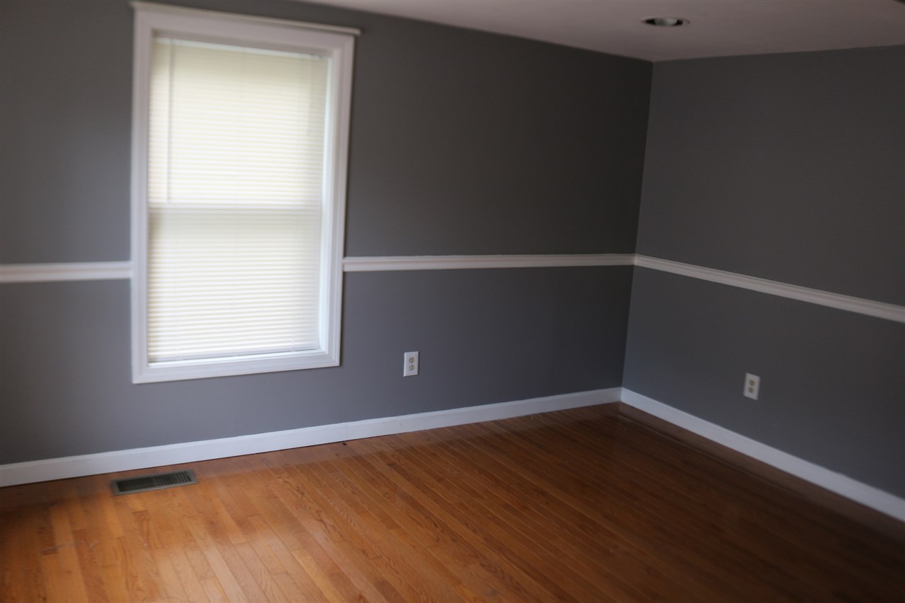 22 Summit Avenue Derry, NH 03038 - Photo 4 of 27 Gallery Image 4