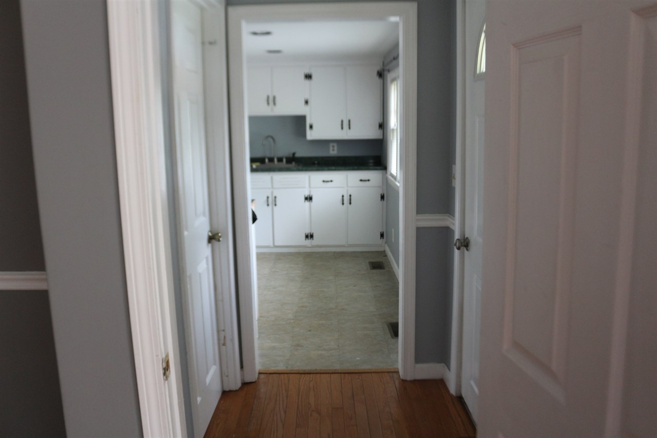 22 Summit Avenue Derry, NH 03038 - Photo 6 of 27 Gallery Image 6