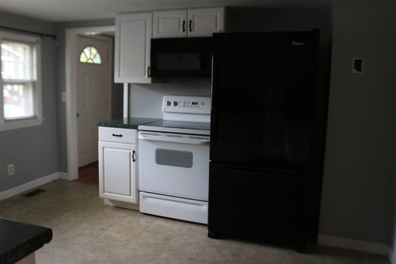 22 Summit Avenue Derry, NH 03038 - Photo 10 of 27 Gallery Image 10