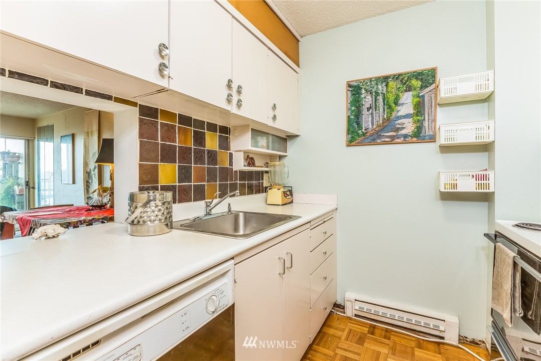 308 East Republican Street, Unit 104 Seattle, WA 98102 - Photo 13 of 20