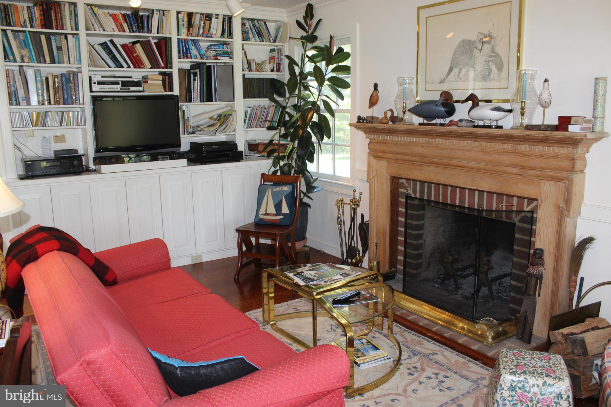 5715 Bar Neck Road Cambridge, MD 21613 - Photo 16 of 30 Family Room