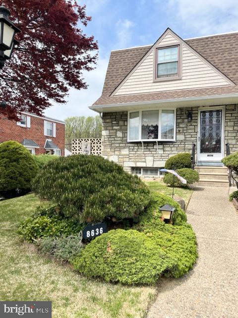 8636 Bridle Road Philadelphia, PA 19115 - Photo 2 of 51 Gallery Image 2