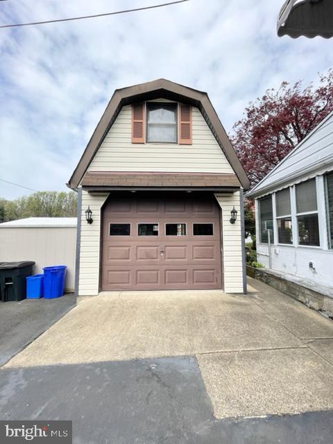 8636 Bridle Road Philadelphia, PA 19115 - Photo 46 of 51 Gallery Image 46