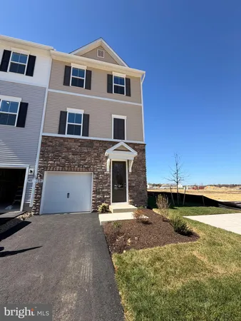 $3,250 | 38 Basswood Street, Berlin, NJ 08009