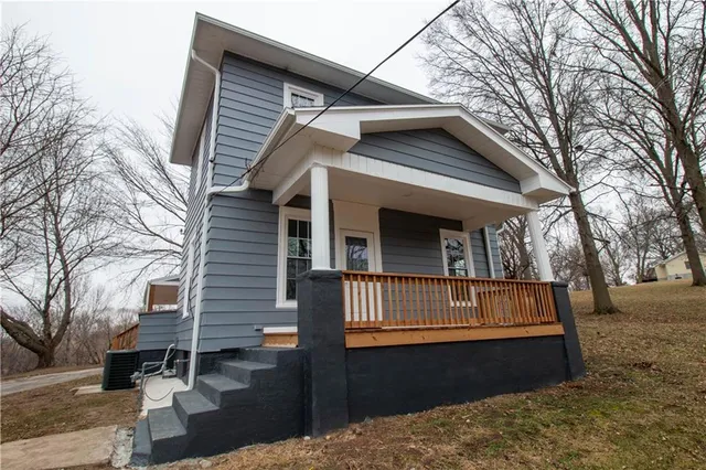 $269,900 | 3013 South 29th Street, St. Joseph, MO 64503