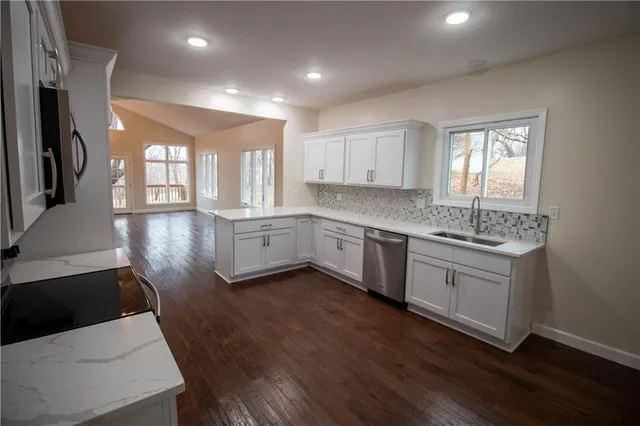 $269,900 | 3013 South 29th Street, St. Joseph, MO 64503