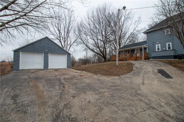 $269,900 | 3013 South 29th Street, St. Joseph, MO 64503