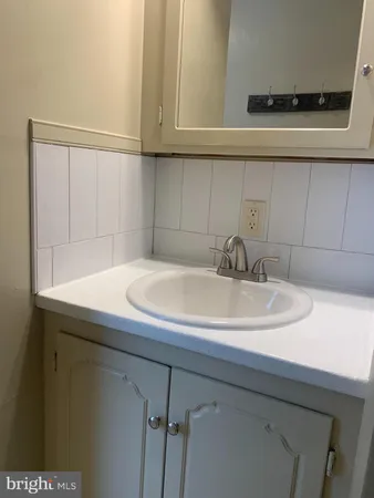 $850 | 52 North Carlisle Street, Unit B, Greencastle, PA 17225