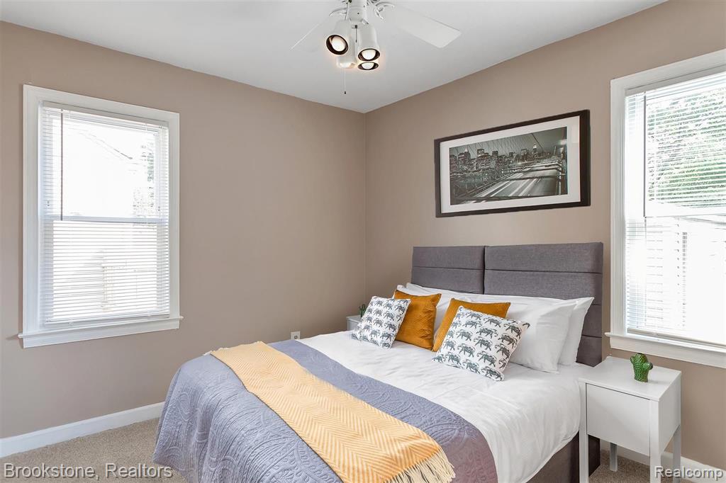 2734 Crooks Road Royal Oak, MI 48073 - Photo 28 of 50
