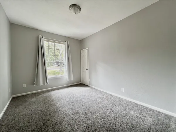 a empty walk in closet