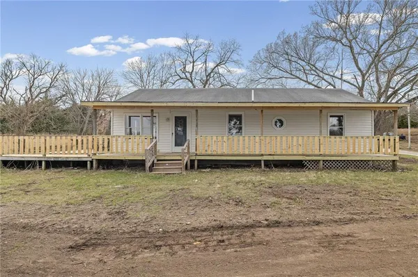 $299,000 | 17394 Devlin Road, Parker, KS 66072