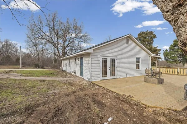 $299,000 | 17394 Devlin Road, Parker, KS 66072