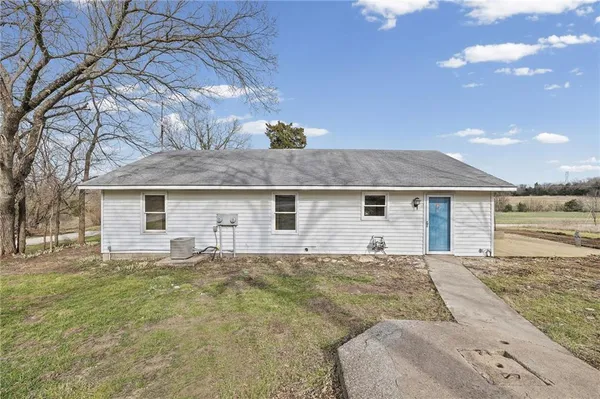 $299,000 | 17394 Devlin Road, Parker, KS 66072