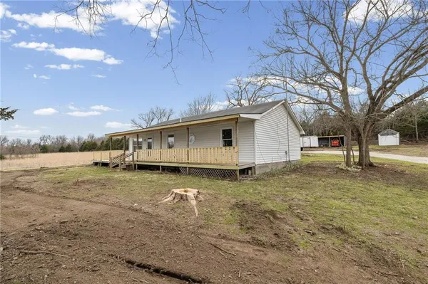 $299,000 | 17394 Devlin Road, Parker, KS 66072