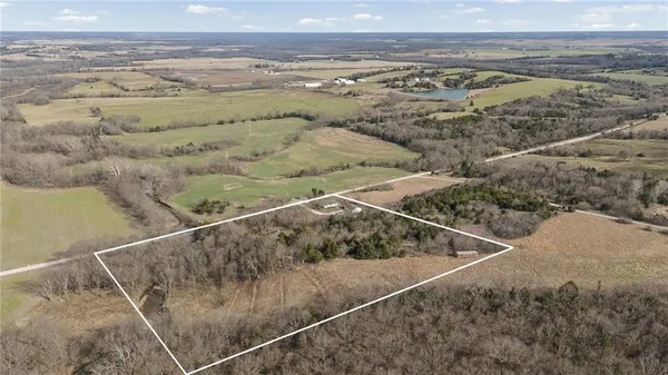 $299,000 | 17394 Devlin Road, Parker, KS 66072