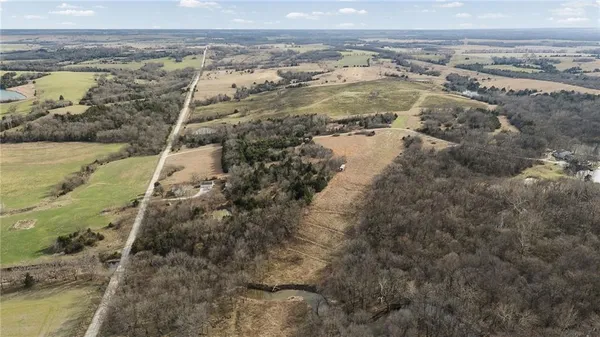 $299,000 | 17394 Devlin Road, Parker, KS 66072