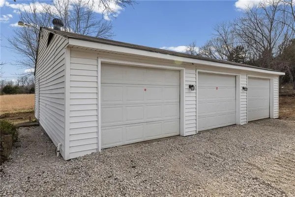$299,000 | 17394 Devlin Road, Parker, KS 66072