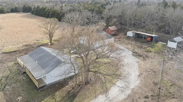 $299,000 | 17394 Devlin Road, Parker, KS 66072