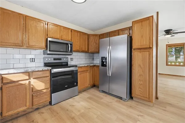 $299,000 | 17394 Devlin Road, Parker, KS 66072