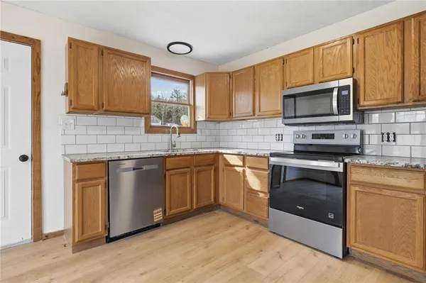 $299,000 | 17394 Devlin Road, Parker, KS 66072