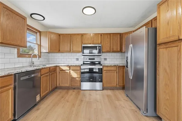 $299,000 | 17394 Devlin Road, Parker, KS 66072