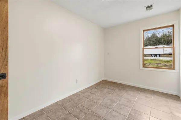 $299,000 | 17394 Devlin Road, Parker, KS 66072