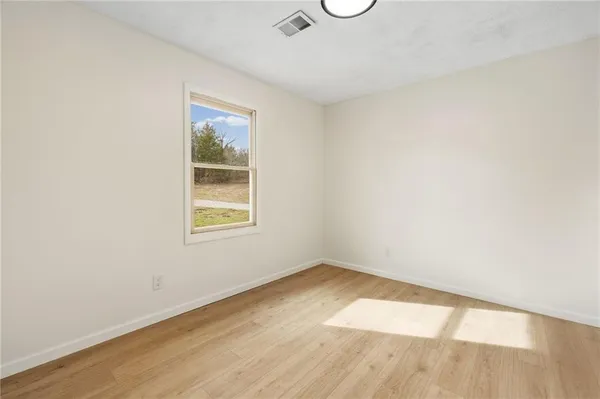 $299,000 | 17394 Devlin Road, Parker, KS 66072