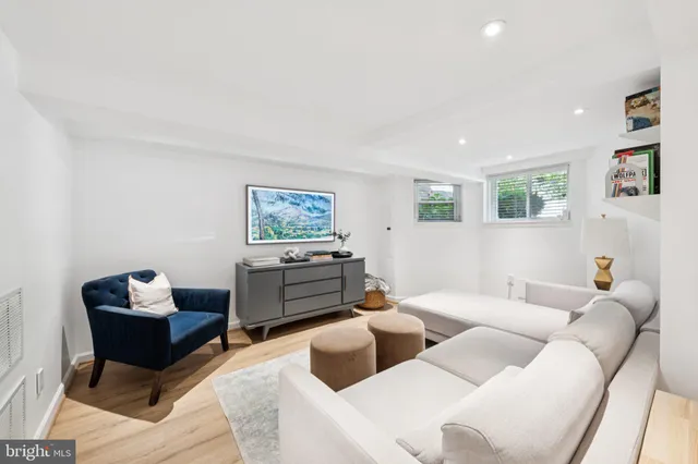 $5,500 | 21 V Street Northeast, Washington, DC 20002