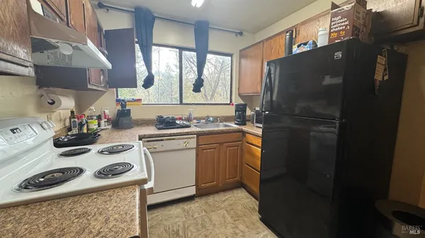 $549,000 | 25248 Robinson Road, Willits, CA 95490