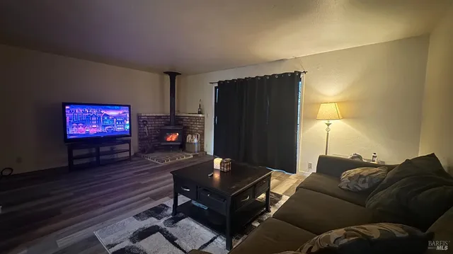 $549,000 | 25248 Robinson Road, Willits, CA 95490