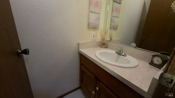 $549,000 | 25248 Robinson Road, Willits, CA 95490