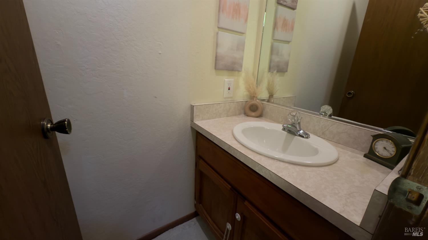 25248 Robinson Road Willits, CA 95490 - Photo 6 of 21