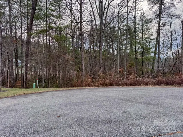 $78,000 | 62 Crystal Cove Drive, Unit 4, Hendersonville, NC 28739
