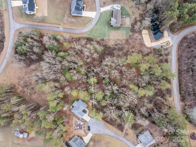 $78,000 | 62 Crystal Cove Drive, Unit 4, Hendersonville, NC 28739