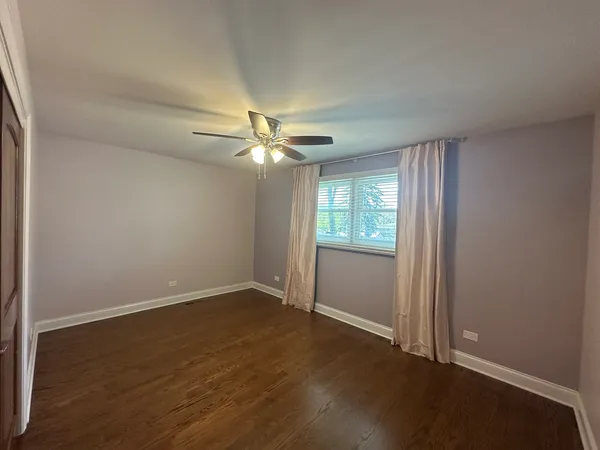 $3,800 | 130 Bonnie Brae Avenue, Mount Prospect, IL 60056