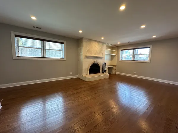 $3,800 | 130 Bonnie Brae Avenue, Mount Prospect, IL 60056