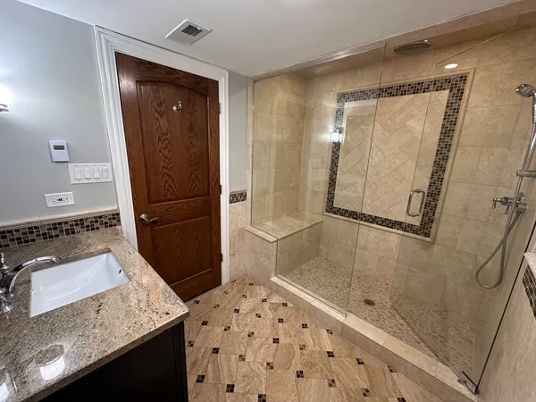 $3,800 | 130 Bonnie Brae Avenue, Mount Prospect, IL 60056