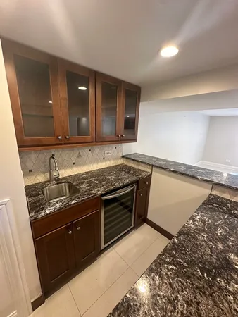 $3,800 | 130 Bonnie Brae Avenue, Mount Prospect, IL 60056