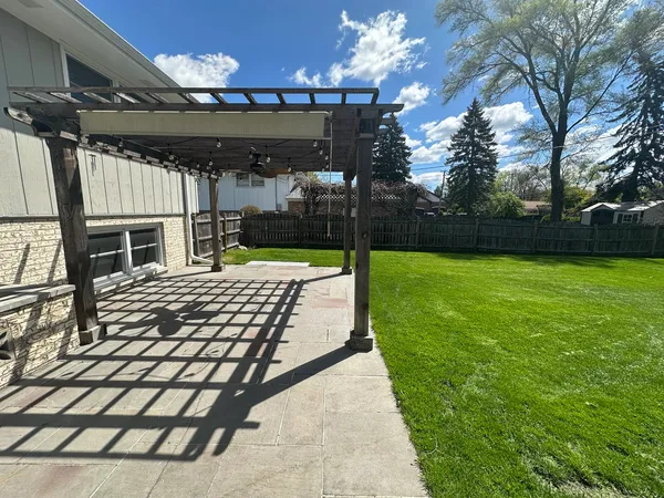 $3,800 | 130 Bonnie Brae Avenue, Mount Prospect, IL 60056