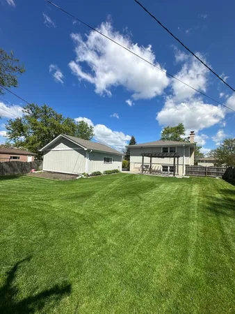 $3,800 | 130 Bonnie Brae Avenue, Mount Prospect, IL 60056