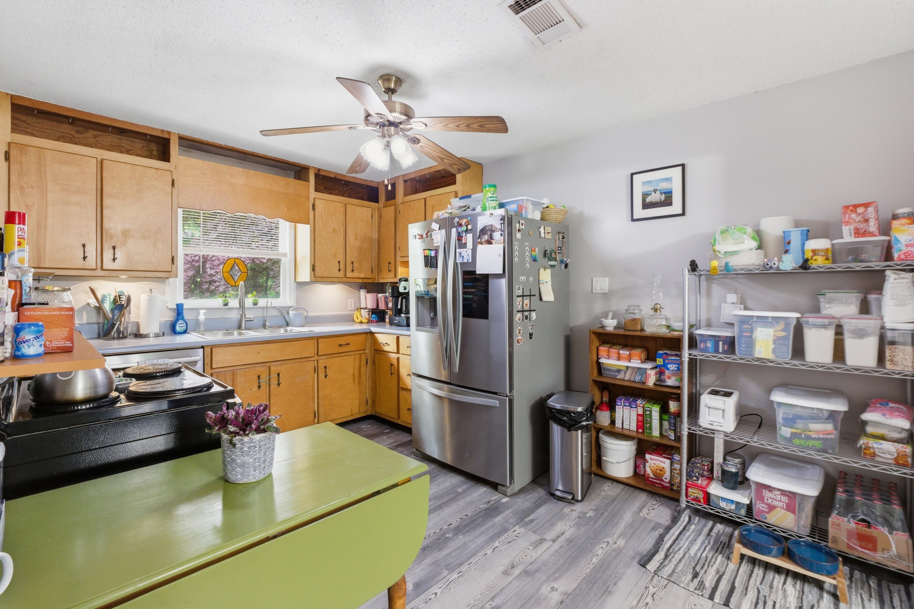 1873 Crow Valley Road Northwest Dalton, GA 30720 - Photo 5 of 23 05-Kitchen-1873 Crow Valley