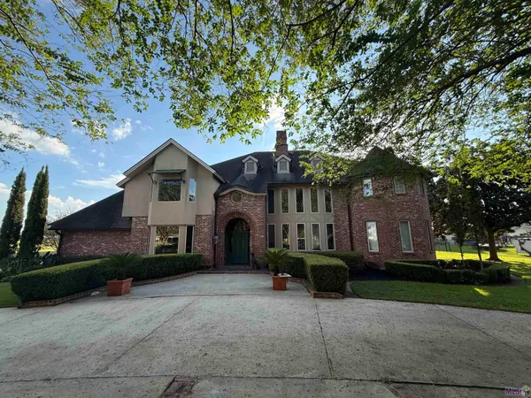 $850,000 | 24010 Sherwood Drive, Plaquemine, LA 70764