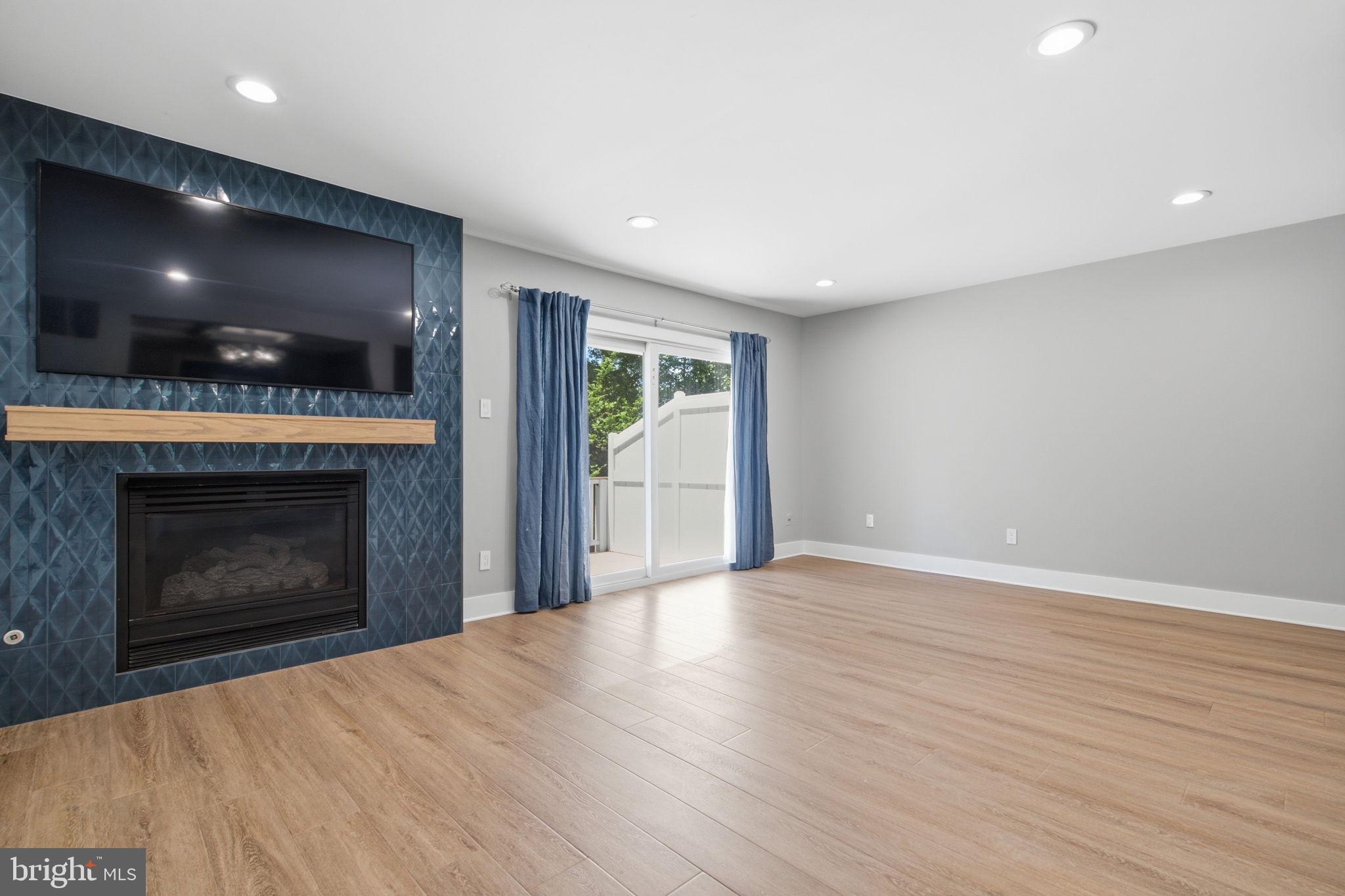 12087 Edgemere Circle Reston, VA 20190 - Photo 11 of 34