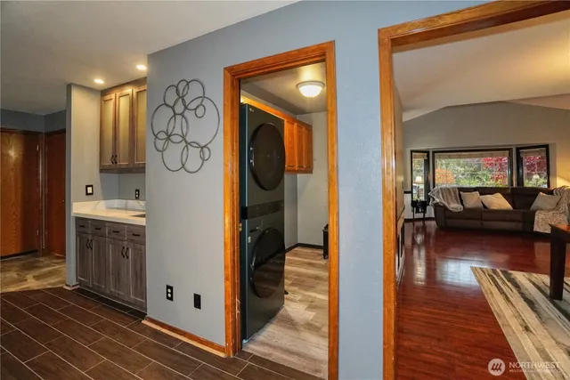 $995,000 | 24608 197th Avenue Southeast, Maple Valley, WA 98038