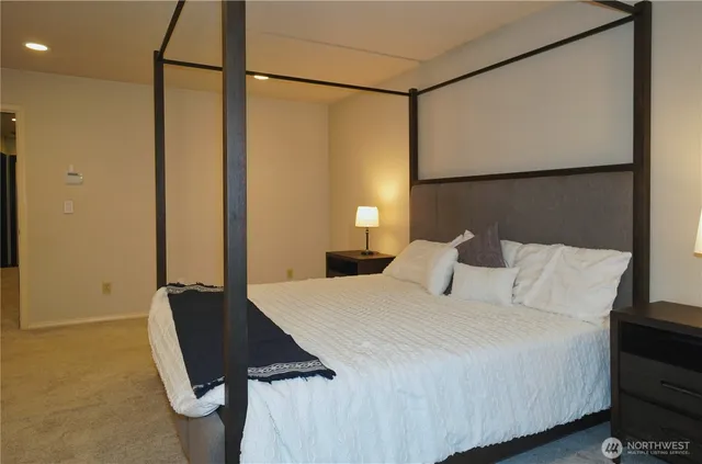 $995,000 | 24608 197th Avenue Southeast, Maple Valley, WA 98038