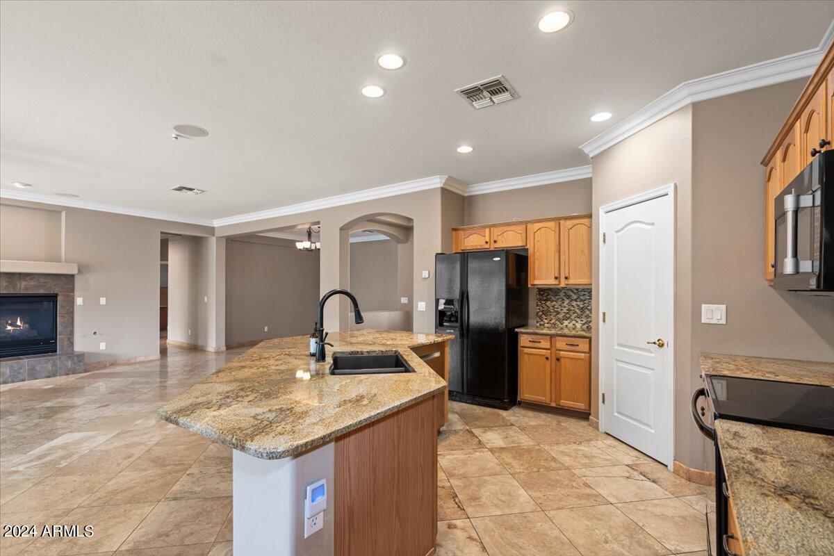 3269 East Hopkins Road Gilbert, AZ 85295 - Photo 12 of 51 20-Kitchen