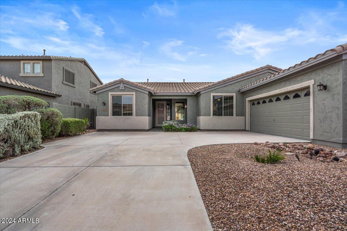 3269 East Hopkins Road Gilbert, AZ 85295 - Photo 3 of 51 08-Front of home